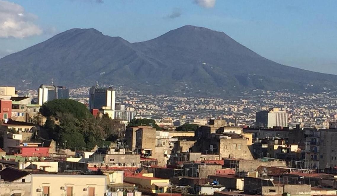 La Terrazza Di Nonna Anna Bed & Breakfast Napoli Eksteriør bilde
